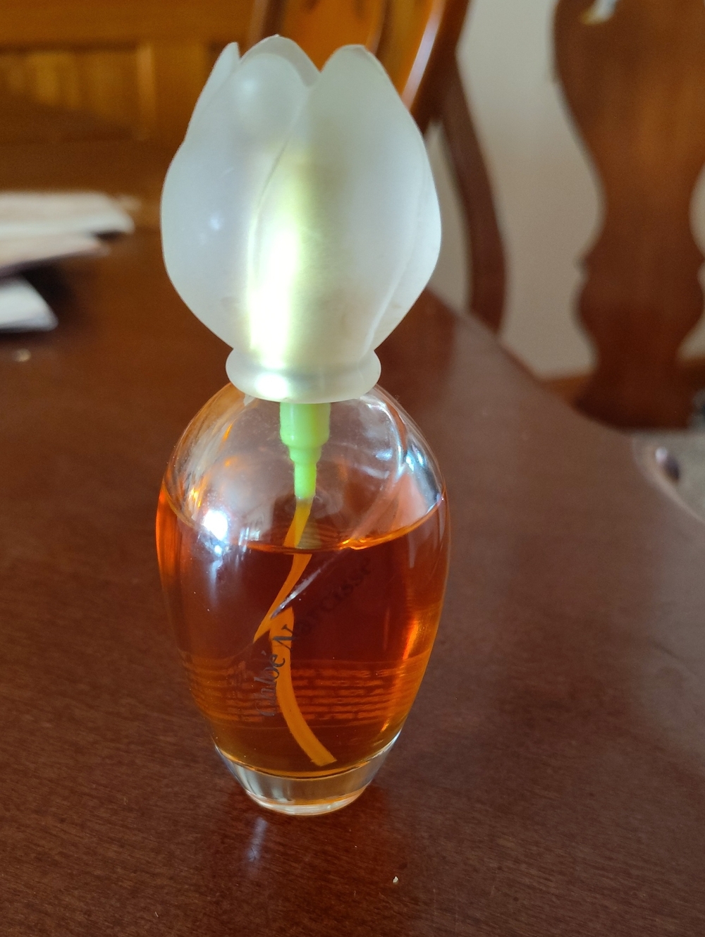 Frosted White Tulip-Top Reed Diffuser Bottle in Amber